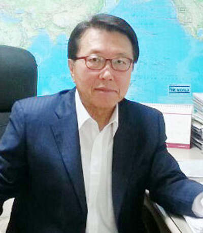 에디터 사진