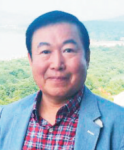 에디터 사진