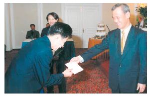 에디터 사진