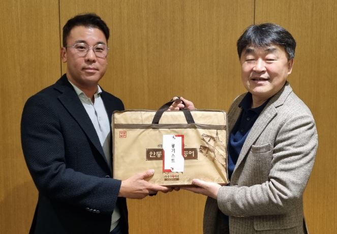 에디터 사진