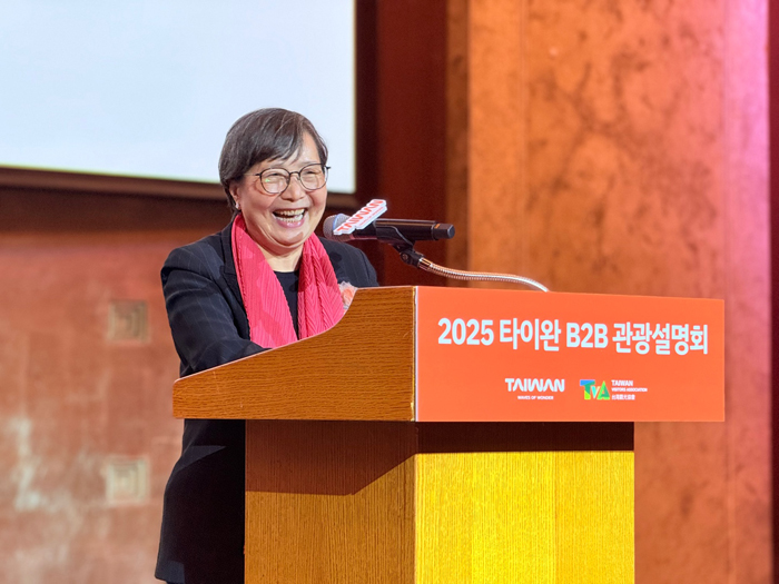 에디터 사진