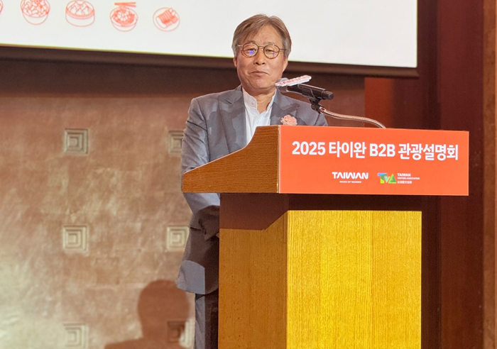 에디터 사진