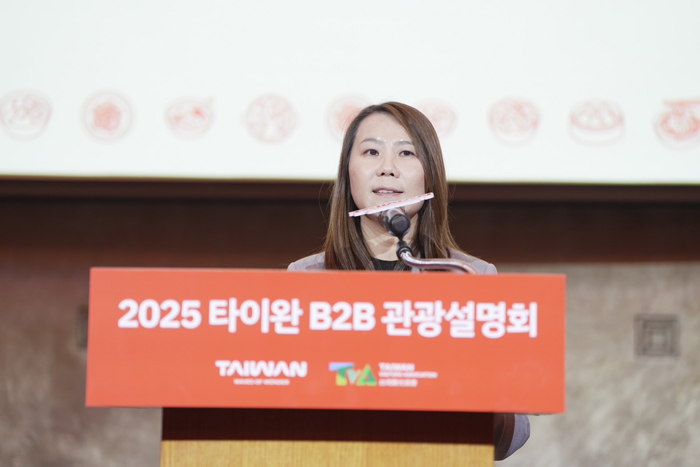 에디터 사진