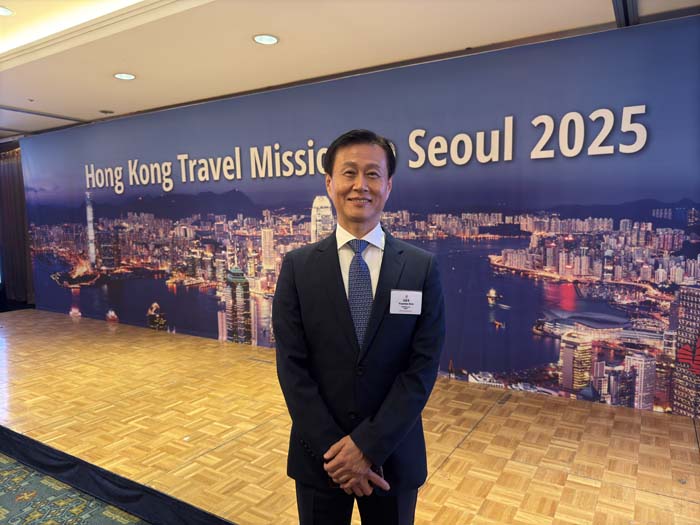 에디터 사진