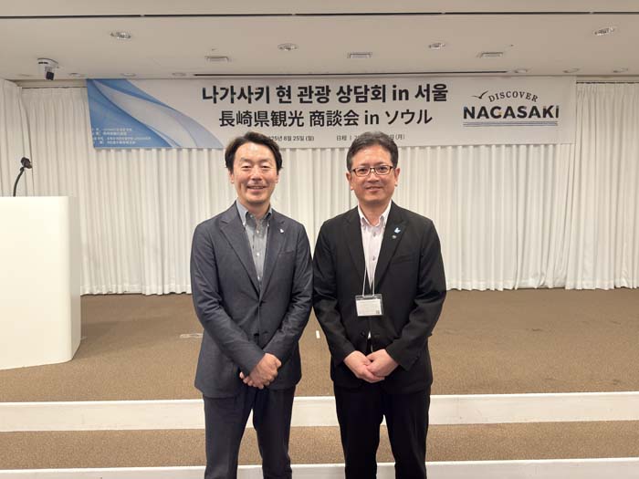 에디터 사진