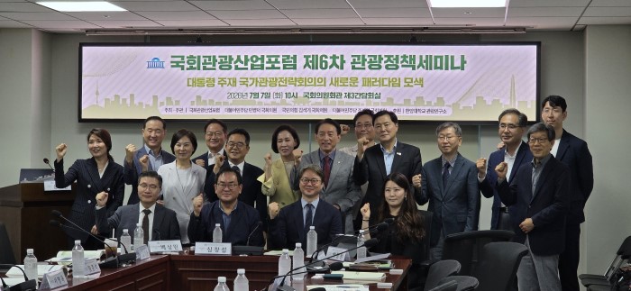 에디터 사진