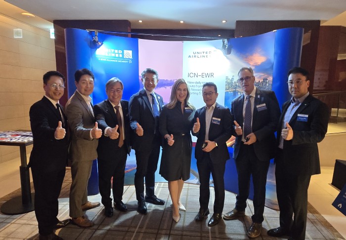 에디터 사진